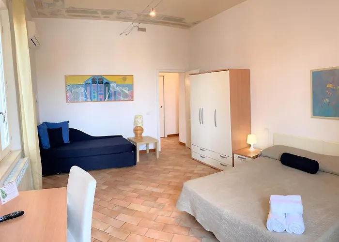 Ξενοδοχείο με διαμερίσματα Gh Paradiso - 4*